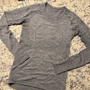 Lululemon Swiftly Tech long sleeves Heather Gray size 8